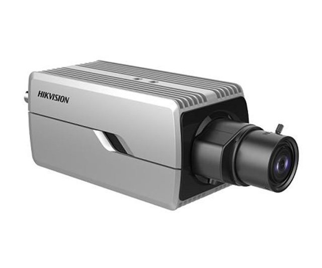 300万 1/1.8＂ CMOS智能人脸筒型网络摄像机